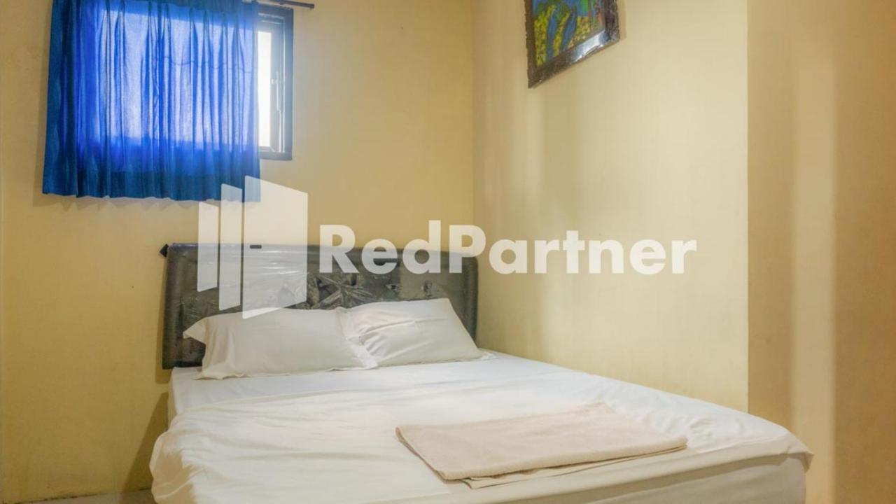 Vandhela Homestay Syariah Mitra Reddoorz Сурабая Екстериор снимка