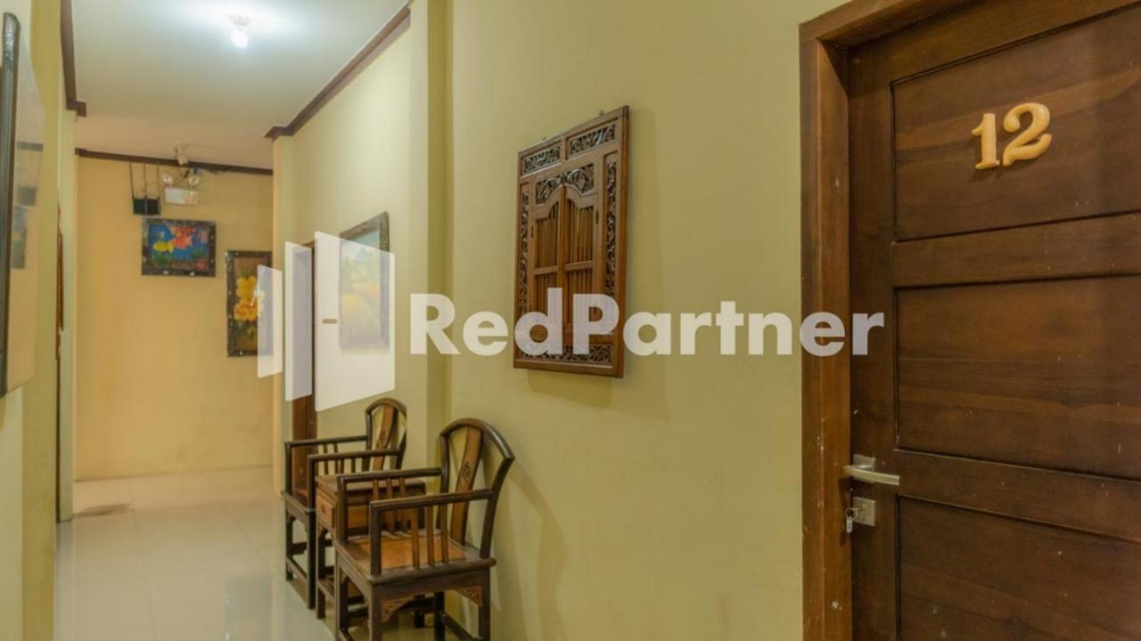 Vandhela Homestay Syariah Mitra Reddoorz Сурабая Екстериор снимка